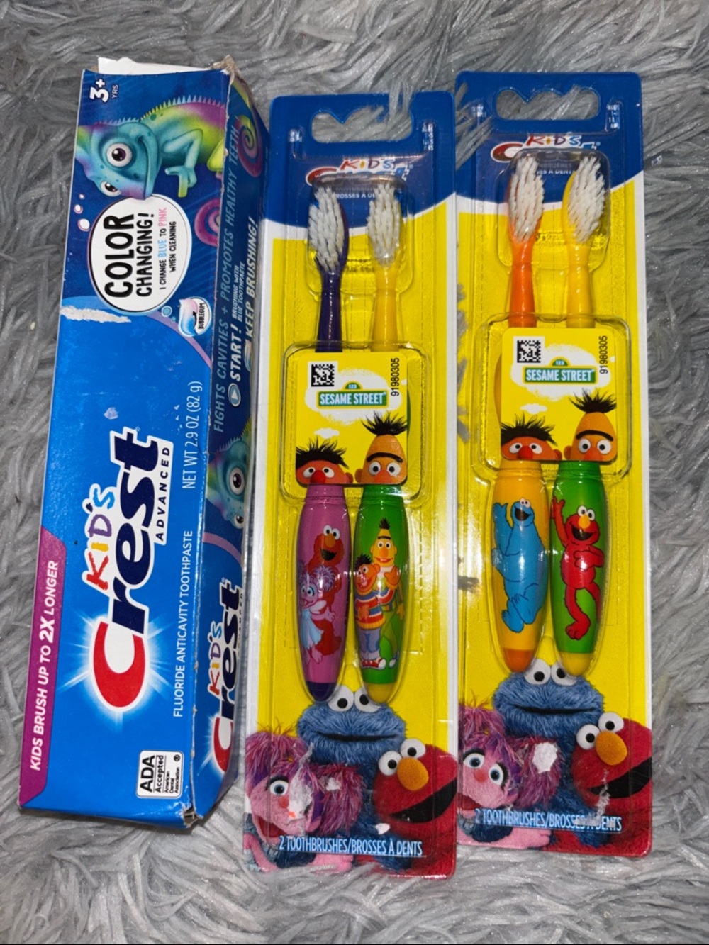 Crest Kids Sesame Street Toothbrush Duo Pack - Blue, Yellow, Green, Pink, Orange